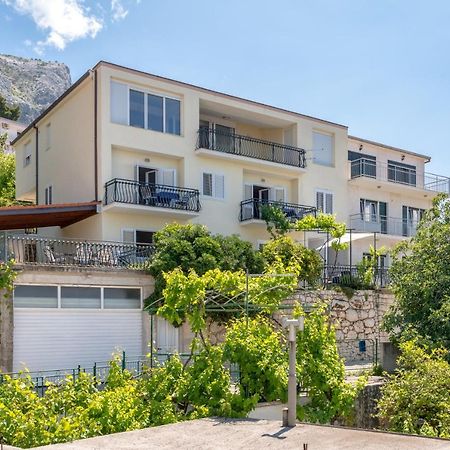 Apartmani Mirta Omis A Exterior foto