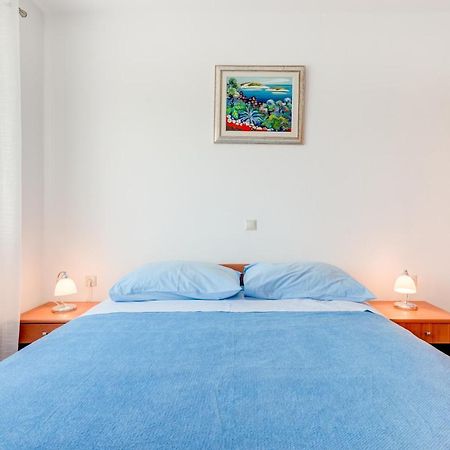 Apartmani Mirta Omis A Exterior foto